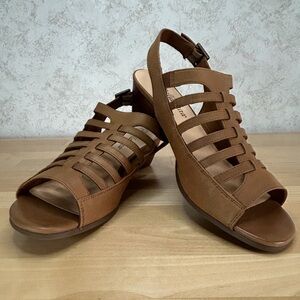 Bella Vita Yakira Camel Burnished Leather Slingback Sandals 9.5 WW NWT